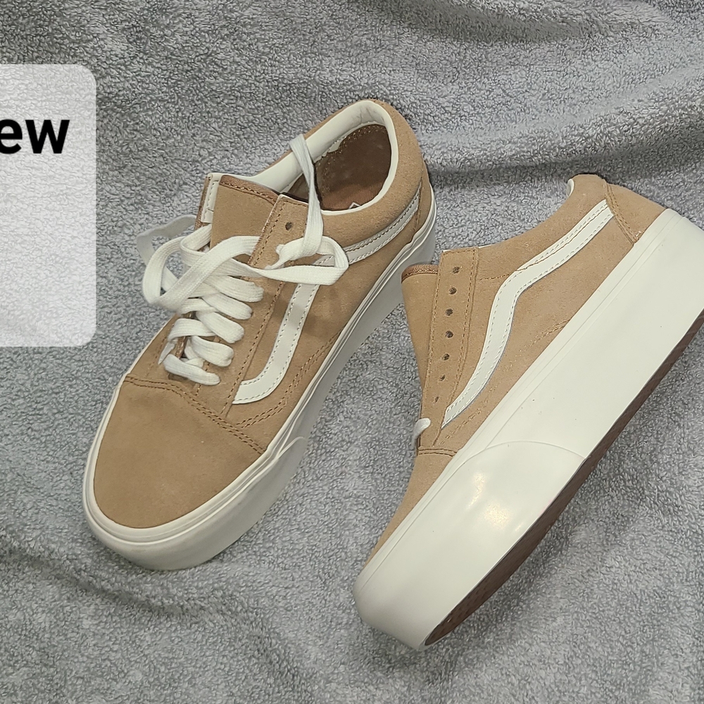 Vans Tan and White Low-Top Sneakers with Platform Sole